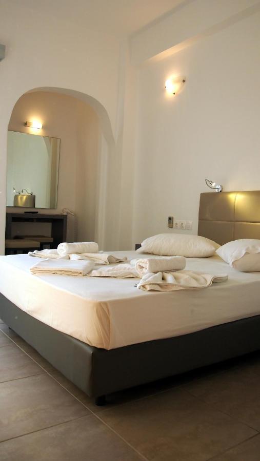 Homer'S Inn Hotel Chora de Ios Habitación foto