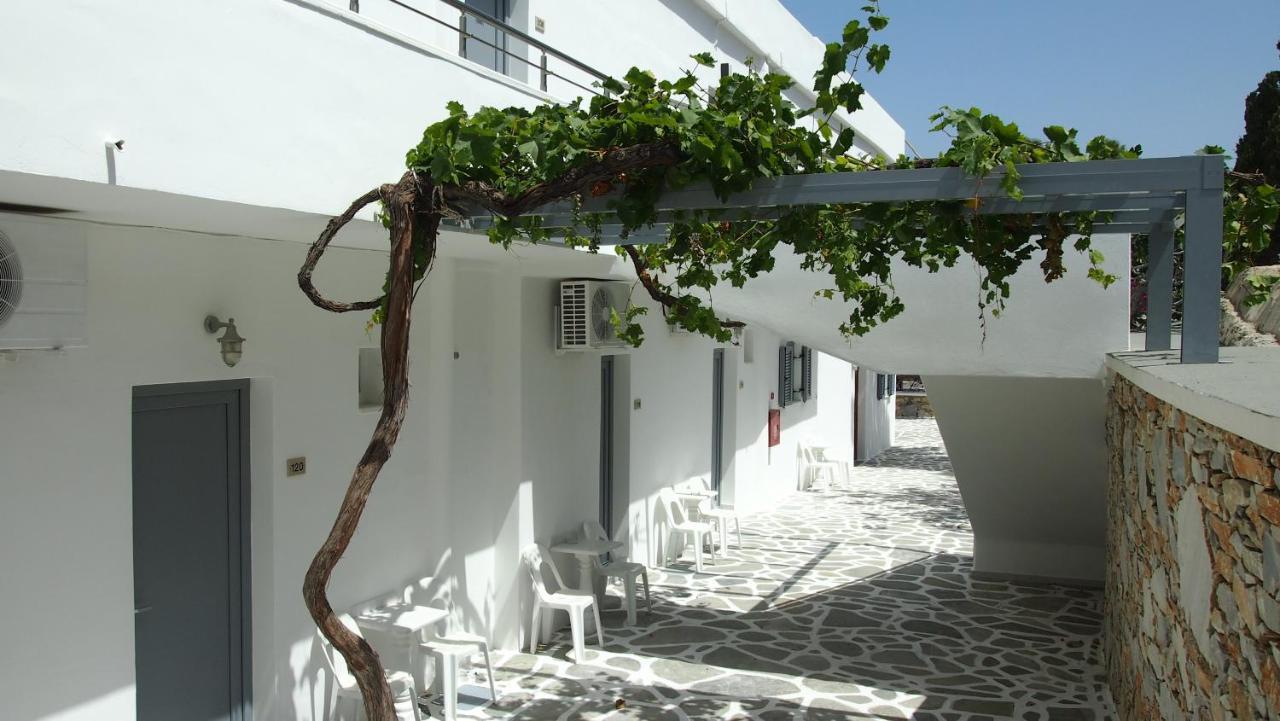 Homer'S Inn Hotel Chora de Ios Exterior foto